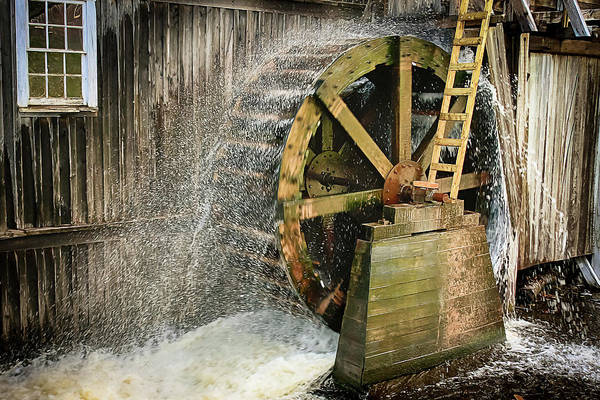 Old mill water wheel (watermill)