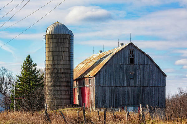 Old barn and silo near Ottawa, Ontario