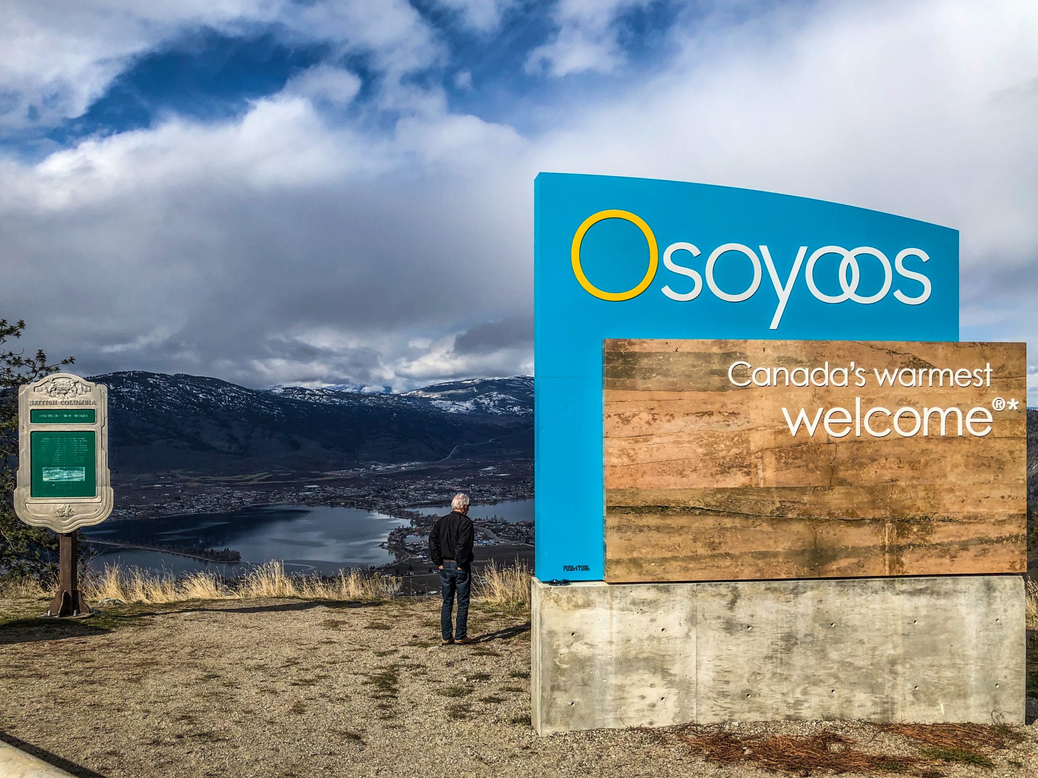 Osoyoos Welcome sign